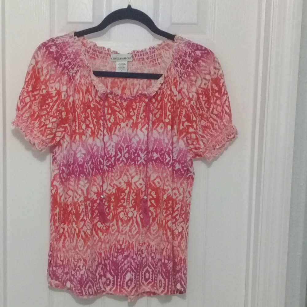 NWOT. Fun tribal top!